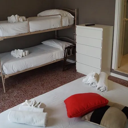Hotel Adele 2*