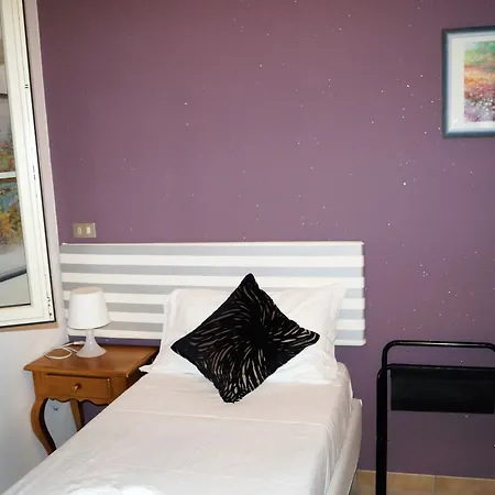 Hotell Adele 2*